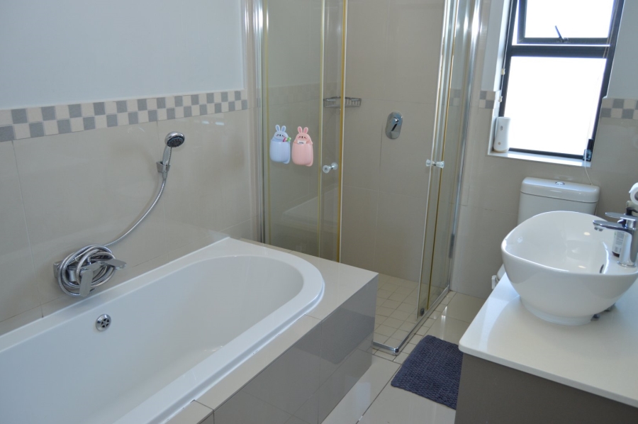 4 Bedroom Property for Sale in Blue Mountain Village Western Cape